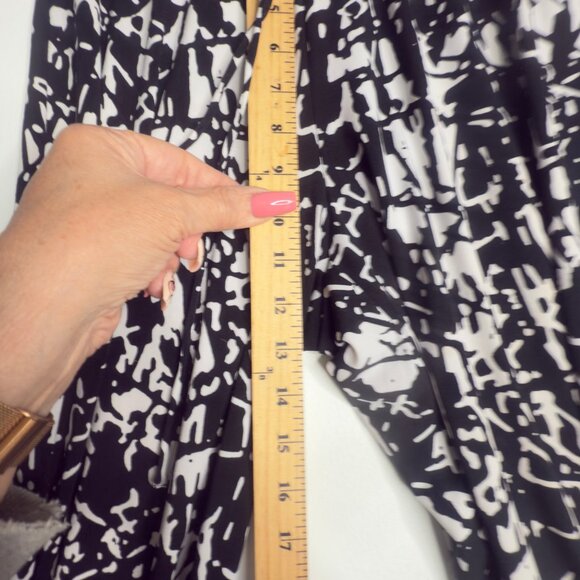 Calvin Klein Black White Abstract Sleeveless Jumpsuit - Picture 12 of 13